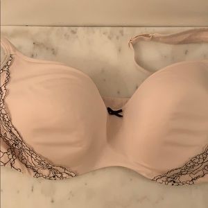 Smooth balconette bra
